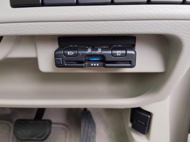 0401984A30260829W00109.jpg