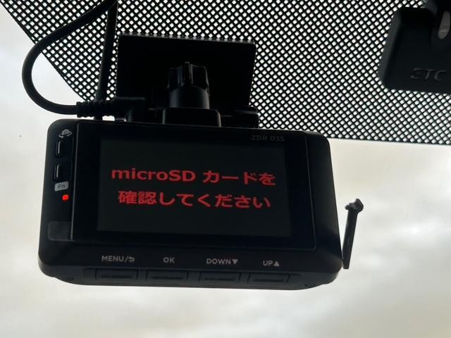0404050A30260729W00114.jpg