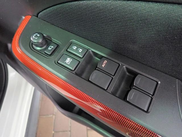 0201999A30260827W00214.jpg