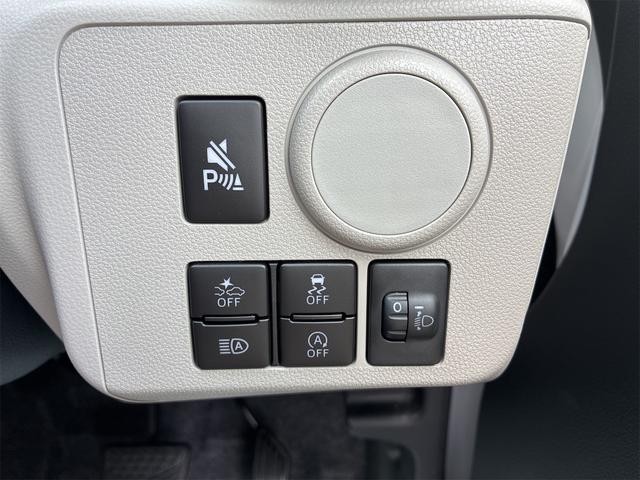 0403498A30261001W00317.jpg