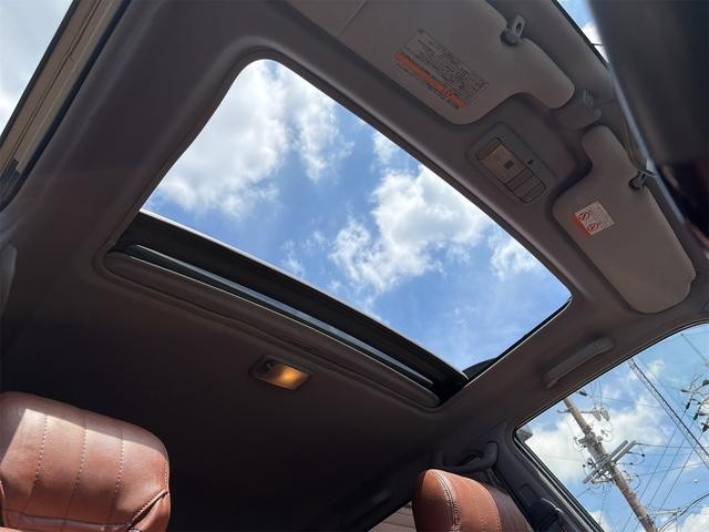 0209431A30260820W00102.jpg