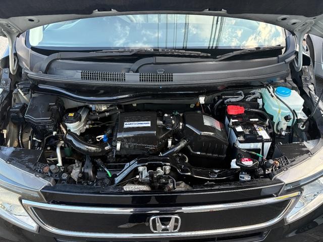 0403341A30260810W00216.jpg