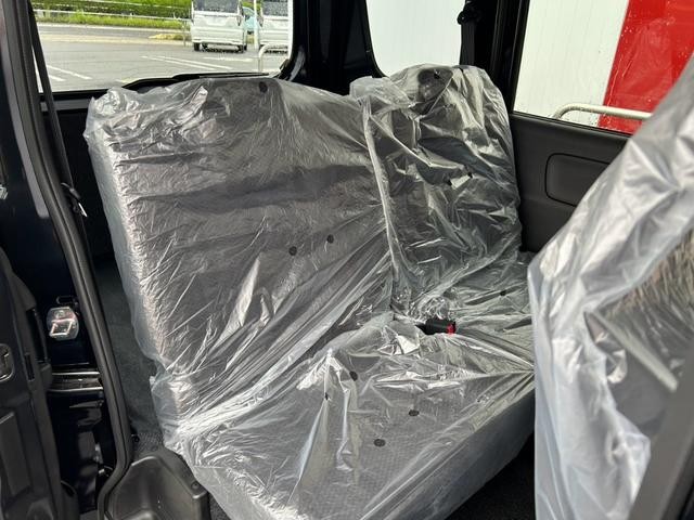 0208686A30260911W00116.jpg