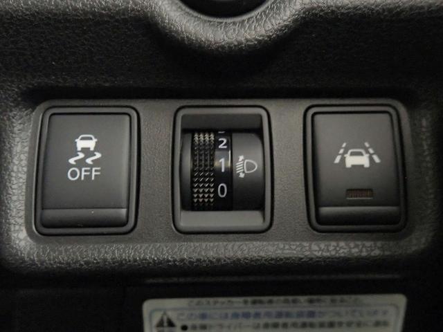 0203825A30260704W00106.jpg