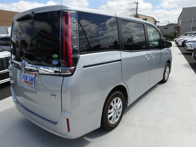 f900fa9d4eb1980cb13627428cfc0cb8.jpg