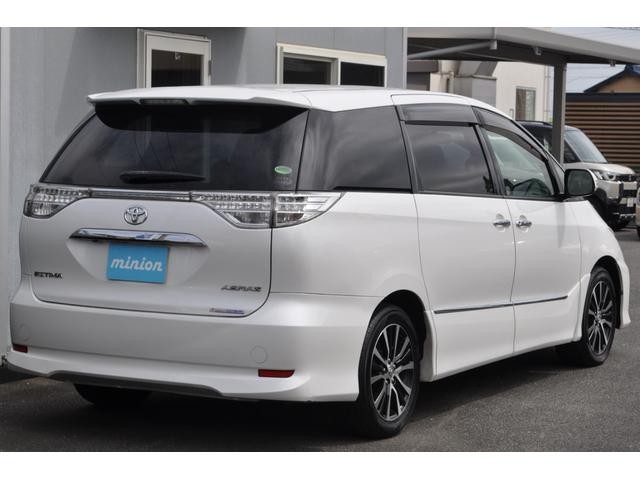 0208903A30260911W00104.jpg