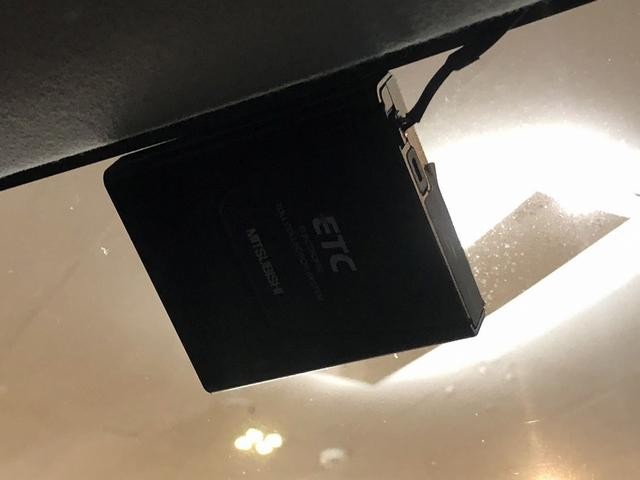 0300036A30260809W00711.jpg
