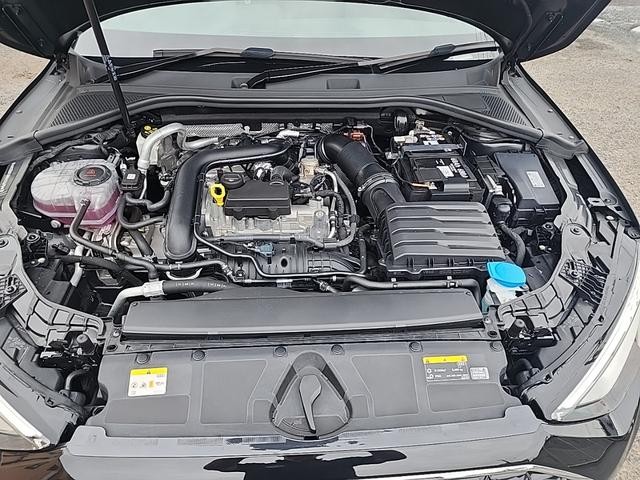 0401837A20260827W00116.jpg