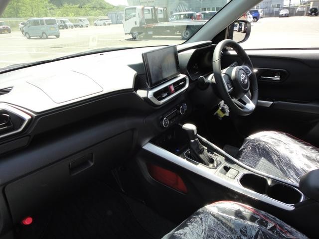 0402359A30260808W00213.jpg