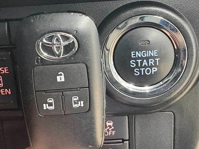 26078769_carP_l_2.jpg
