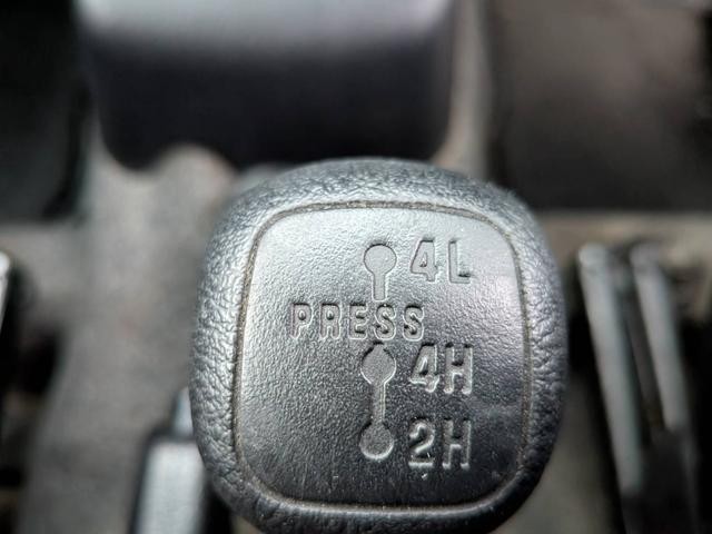 0541751A30260904W02302.jpg