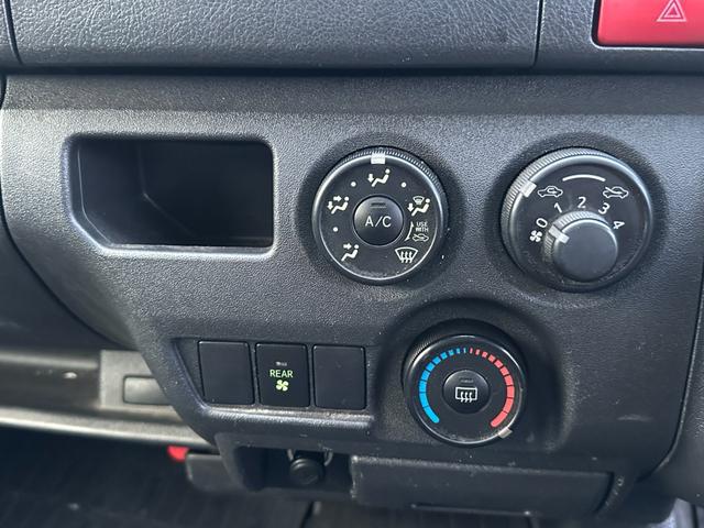0510750A30260513W00215.jpg