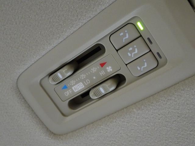 0301910A30260823W00106.jpg