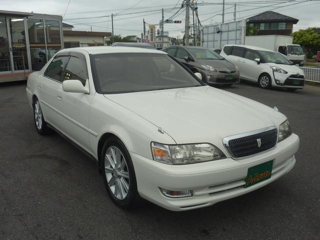 0561442A30260804W00115.jpg