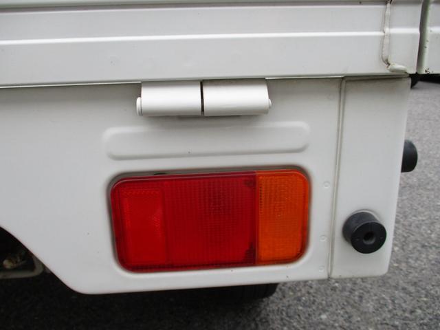 1000138A30260701W00117.jpg