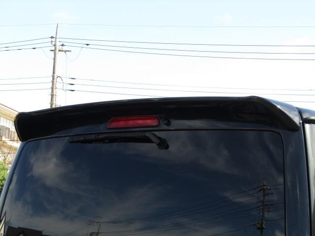 0506241A30261016W00212.jpg