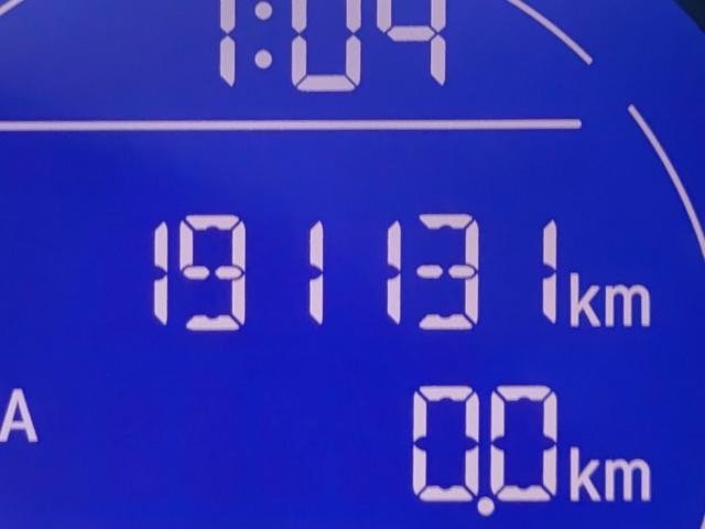 25947615_carP_l_2.jpg