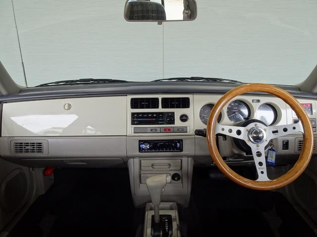 0551070A30261003W00202.jpg