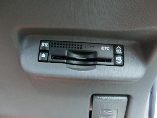 0540946A30260222W00111.jpg