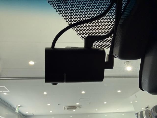 27021535_carP_l_8.jpg