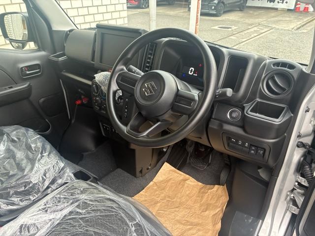 0700986A30261016W00106.jpg