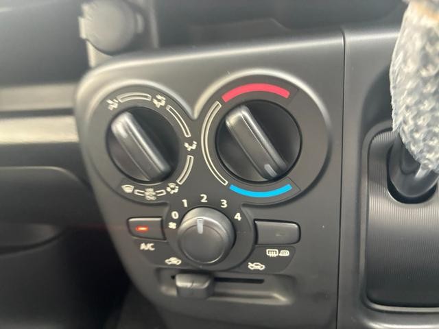 0700986A30261016W00112.jpg