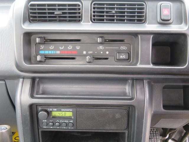 0840443A30261026W00106.jpg