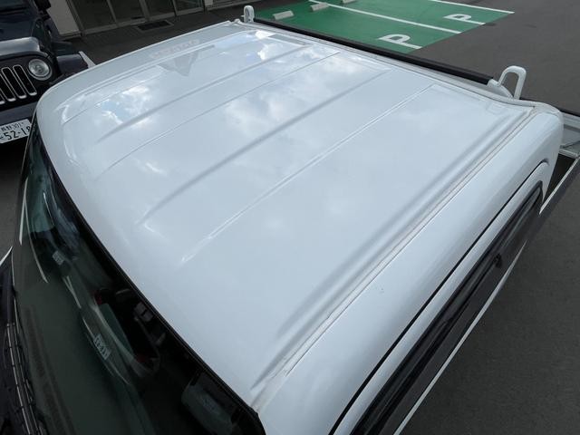 1200379A30260918W00107.jpg