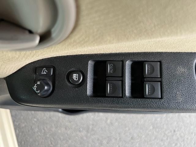 0404285A30260911W00514.jpg