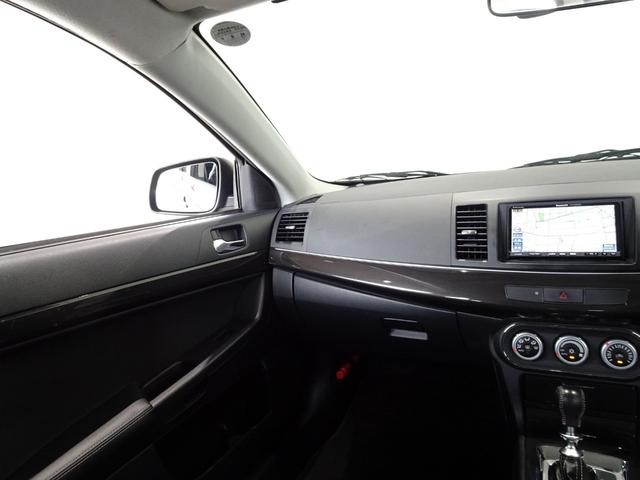 0551070A30260915W00215.jpg
