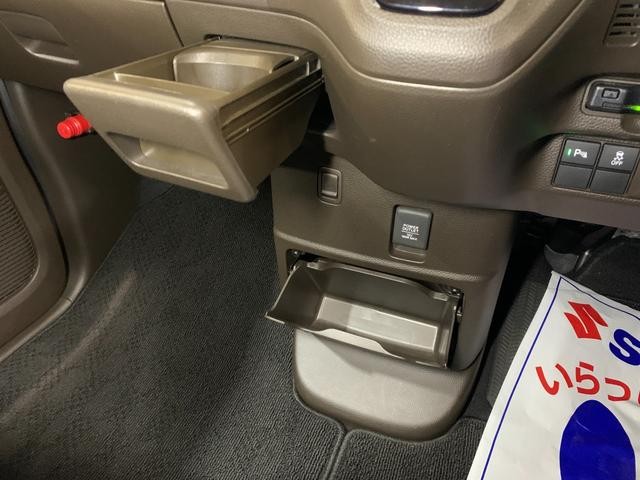 0707873A30260820W00618.jpg