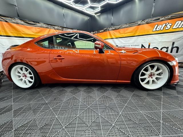 9800383A30261005W00209.jpg