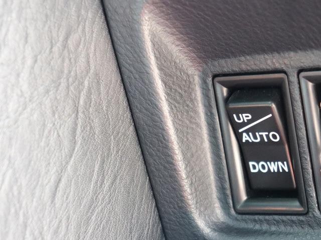 0208719A30260717W00216.jpg