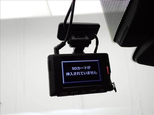26161987_carP_l_2.jpg