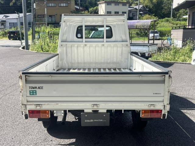 26257275_carP_l_13.jpg