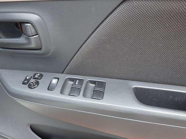 0300801A30261016W00607.jpg