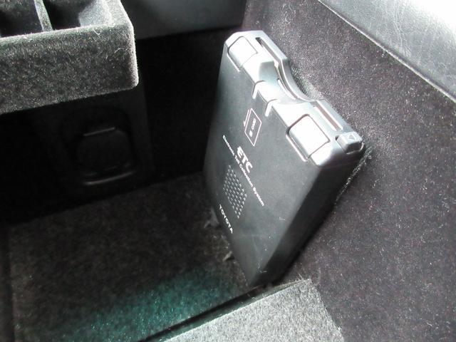 0541821A30260521W00117.jpg
