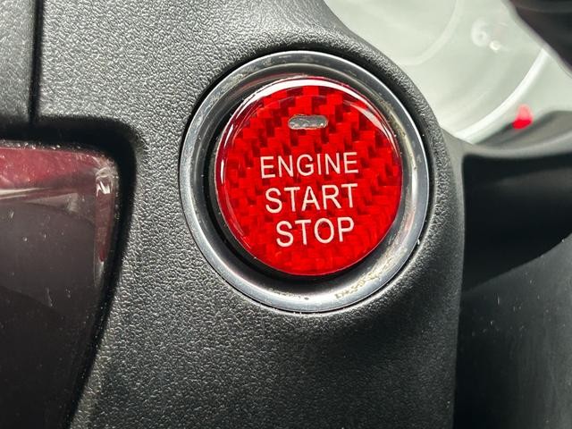 0901504A30261025W00215.jpg
