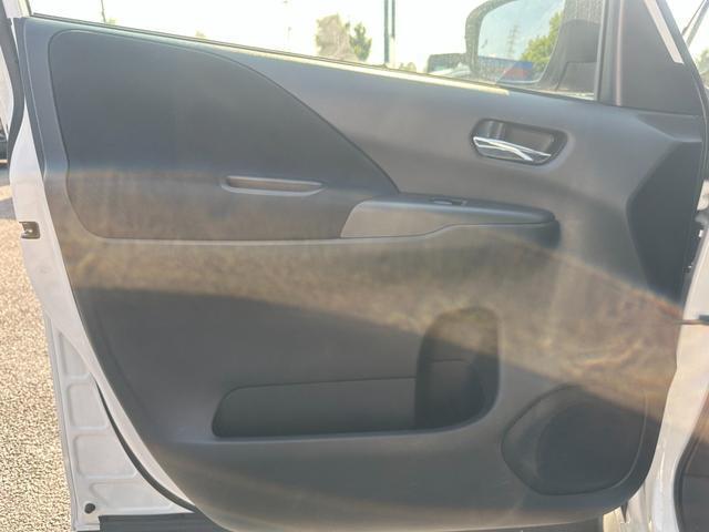 24561788_carP_l_6.jpg