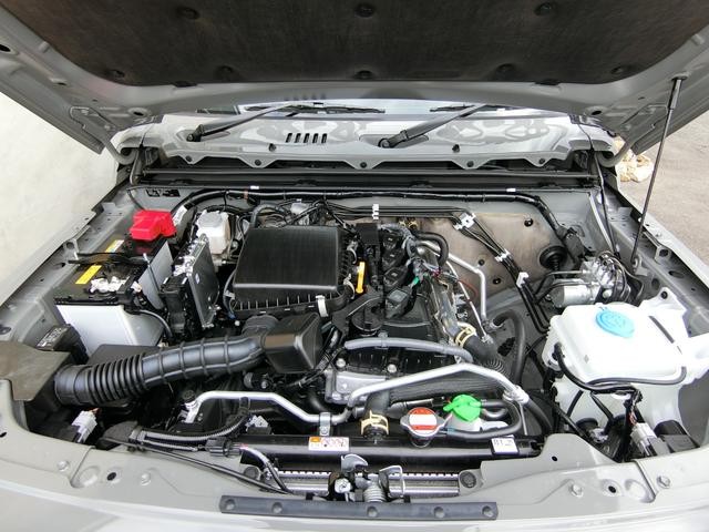 1001682A30261027W00217.jpg
