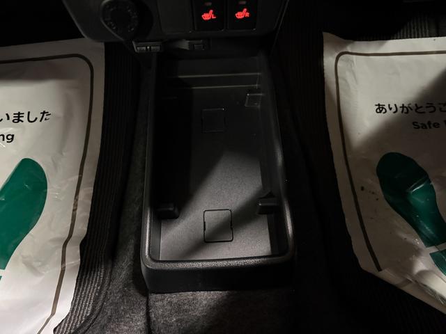 0302448A30260516W00415.jpg