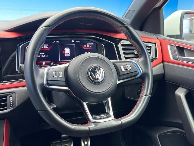 26578073_carP_l_2.jpg