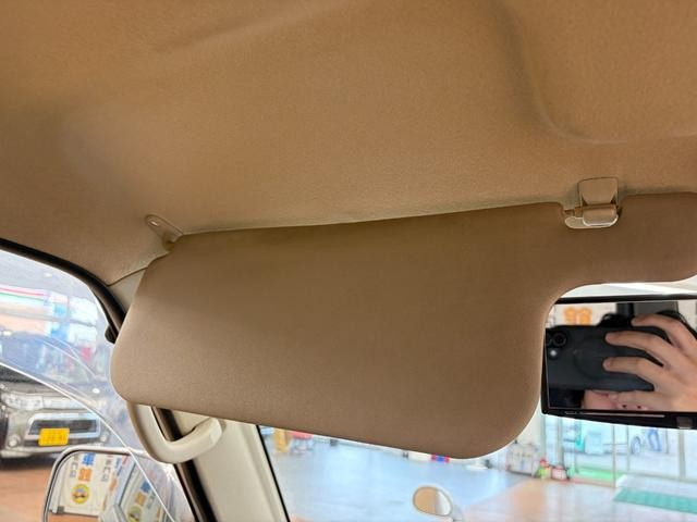 0302353A30260807W00210.jpg
