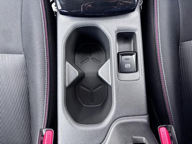 0805198A30260320W00217.jpg