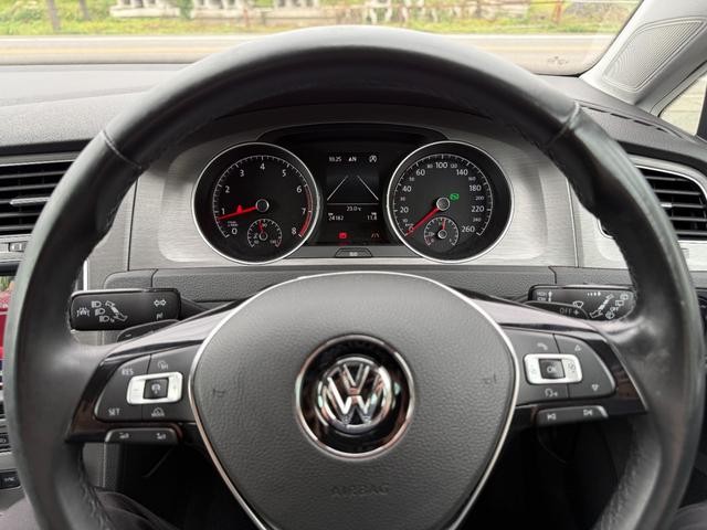 0404042A30260919W00513.jpg