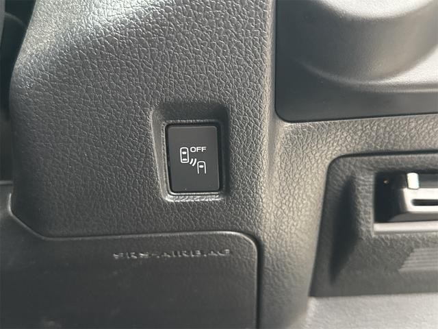 0404241A30260919W00211.jpg