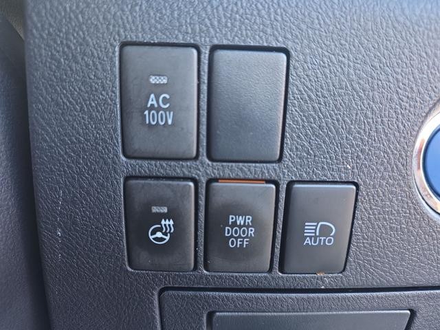 0300775A30260911W00107.jpg
