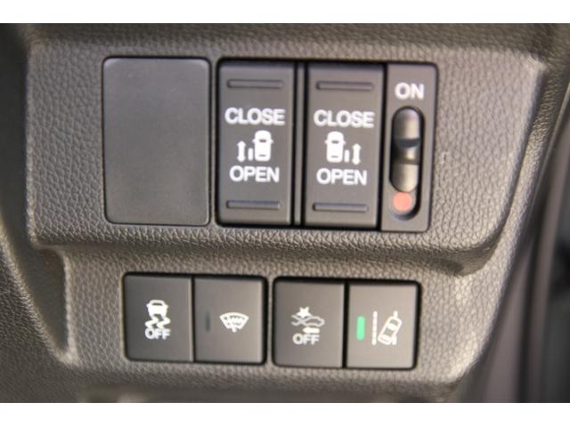 0541044A30260510W00311.jpg