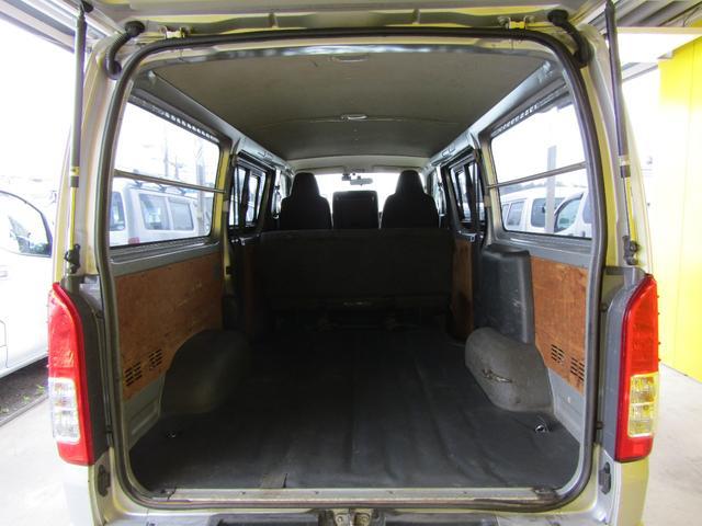 0530123A30260616W00215.jpg