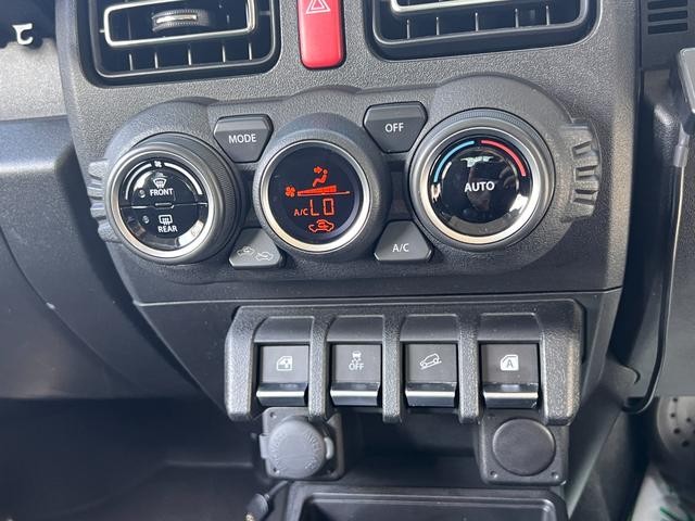 0500338A30260807W00417.jpg